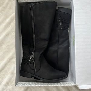 Daisy Fuentes tall boots